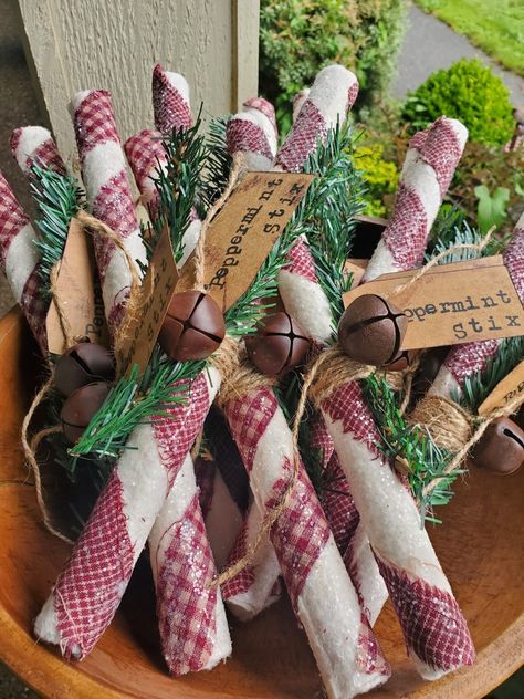 Ferndale Washington, Primitive Christmas Crafts, Primitive Christmas Decor, Christmas Craft Show, Vintage Christmas Crafts, Peppermint Sticks, Prim Christmas, Christmas Crafts To Make, Diy Christmas Decorations Easy