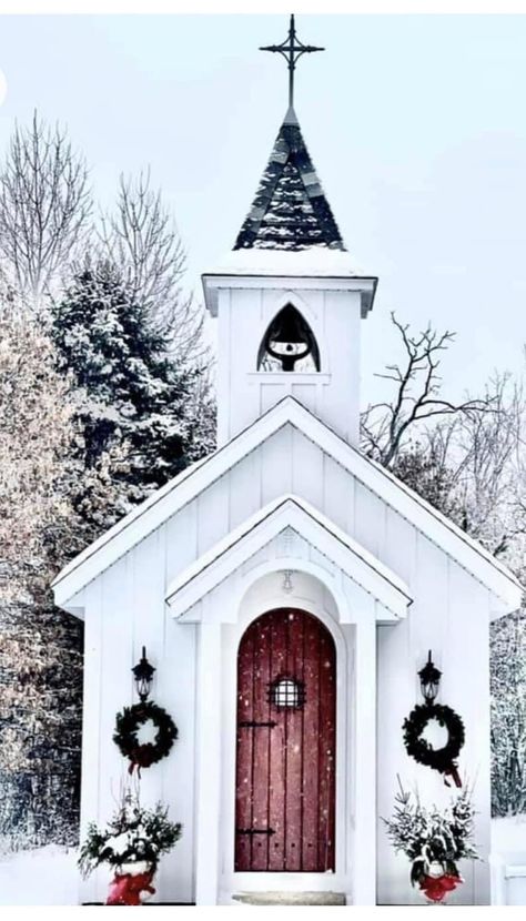 Churches At Christmas Time, Old Country Churches Pictures, Churches And Cathedrals, Church Asethic, Old Church Paintings, Pictures Of Churches, Tiny Chapel, Chapel In The Woods, Church Painting