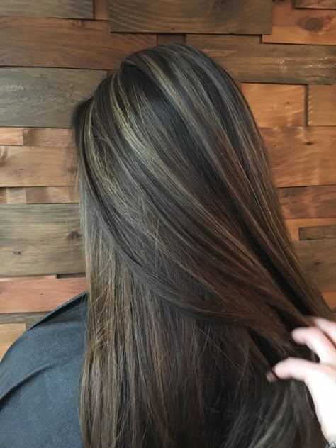 Brown Hair Inspiration, Filmy Vintage, Brown Hair Inspo, Brunette Hair With Highlights, Hair Streaks, Vlasové Trendy, Brown Hair Balayage, Hair Stylies, Balayage Brunette