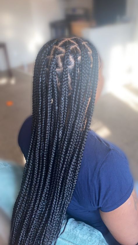 Medium Knotless Braids Mid Back, Knotless Mid Back, Medium Part Knotless Braids, Medium Knotless Box Braids Medium Length, Medium Large Knotless Box Braids, Mid Back Knotless Braids, Smeduiem Knotless, Med Knotless Braids, Box Braids Medium Length