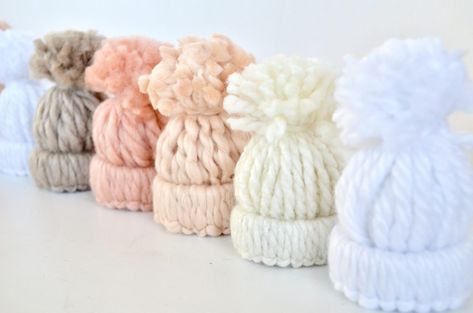 Tiny Yarn Hats, Yarn Mini Hats, Toilet Paper Roll Santas With Yarn, Toilet Paper Hats, Toilet Paper Roll Christmas Crafts, Cheap Christmas Ornaments, Tiny Hats, Yarn Project, Small Snowman