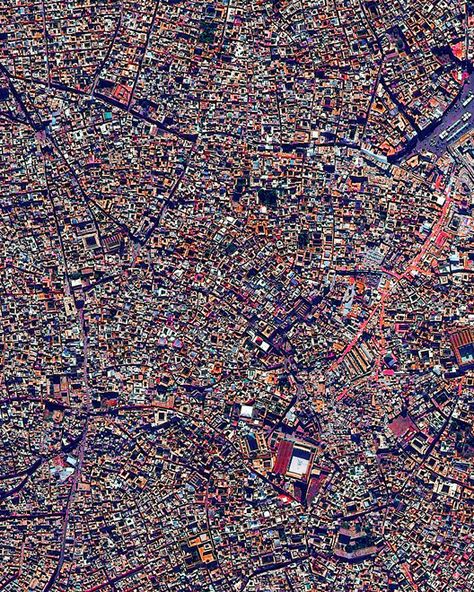 Gallery of Unesco's World Heritage Sites Viewed from Space - 4 Car Traffic, Great Pyramid Of Giza, Marrakesh Morocco, Aerial Photograph, Natural Heritage, Pyramids Of Giza, Aerial Photo, Stonehenge, Aerial Photography