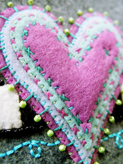 Fabric Hearts, Felt Embroidery, Felt Heart, Wool Projects, My Funny Valentine, Wool Crafts, Felt Applique, Wool Applique, Felt Hearts