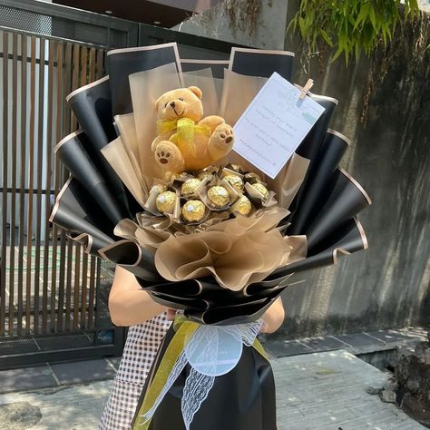 Chocolate Bukey Gift, Chocolate Bukey Ideas, Flowers For Him Boyfriends Man Bouquet, Graduation Flower Bouquet, Man Bouquet, Chocolate Flowers Bouquet, Chocolate Bouquet Diy, Graduation Bouquet, Diy Graduation Gifts