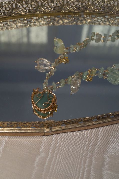 Green Aventurine Heart Pendant Wrapped in gold Plated Wire with Gold Star Charms. Necklace is made with prehnite crystal chips and quartz crystal chunks Serpentine Crystal, Prehnite Crystal, Beads Ideas, Onyx Crystal, Crystal Chips, Charms Necklace, Gold Wrap, Funky Earrings, Heart Hoop Earrings