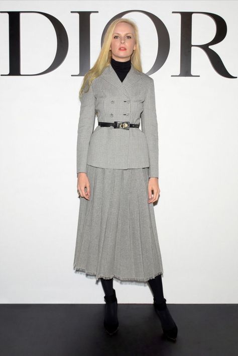 Dior Skirt Outfit, Blazer Skirt Outfit, Dior Winter, Black Cashmere Turtleneck, Blazer With Belt, Dior Skirt, Tartan Fashion, Beauty Dior, Business Professional Outfits