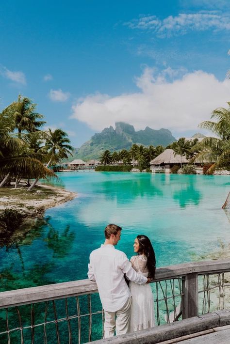 morning-couple-photoshoot-four-seasons-bora-bora-8 Shooting Photo Couple, Bora Bora Wedding, Honeymoon Photoshoot, Four Seasons Bora Bora, Bora Bora Honeymoon, Honeymoon Photography, Honeymoon Pictures, Maldives Honeymoon, Honeymoon Photos