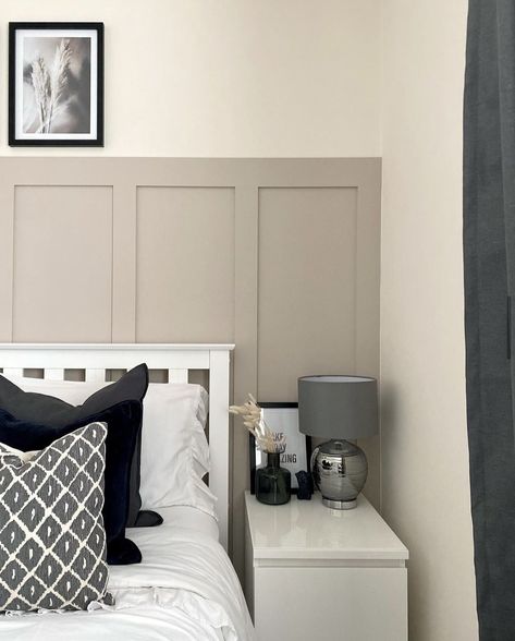 What Colours Go With Elephant's Breath? 6 Elephants Breath Paint, Diy Panelling, Farrow And Ball Bedroom, Blue And Cream Bedroom, Victorian Homes Exterior, Elephants Breath, Hallway Colours, Painted Wardrobe, Feature Wall Bedroom