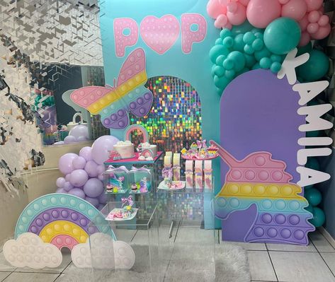 Pop It Birthday Party Ideas | Photo 1 of 5 | Catch My Party Pop It Themed Birthday Party, Pop It Birthday Party Theme, It Birthday Party, Pop It Birthday, Birthday Drinks, Baby Birthday Cakes, Eat Pizza, Pop It, Party Drinks