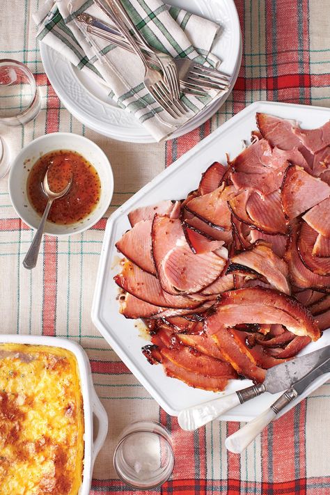 Holiday Ham with Apricot Glaze Christmas Recipes Brunch, Ham For Breakfast, Brunch Christmas Food, Xmas Brunch Ideas Families, Brunch Side Ideas, Christmas Brunch Crockpot Ideas, Christmas Morning Breakfast Aesthetic, Girls Christmas Brunch Ideas, Christmas Brunch Buffet Ideas