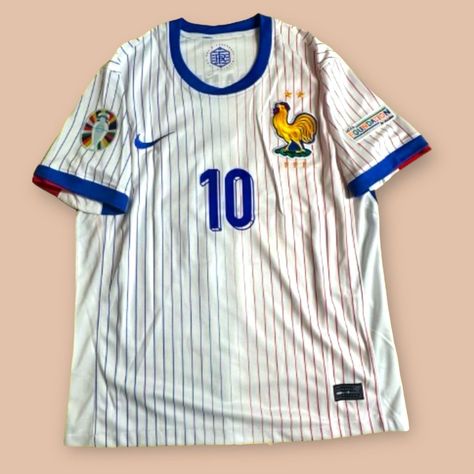 Football Jersey Aesthetic, Sports Merch, France Jersey, Jersey Fits, Jerseys Football, Soccer Stuff, Football Tops, Merch Ideas, Soccer Uniforms