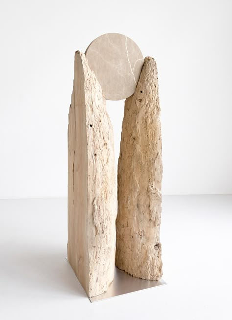 Up-and-coming Spanish artist Carla Cascales mixes organic shapes with geometry and the imperfections of nature with the purity of polished materials. Cheyne Walk, Carla Cascales, Abstract Wood Sculpture, Marble Artwork, Max Lamb, Ceramics Sculptures, Konst Designs, Soap Ideas, Organic Art