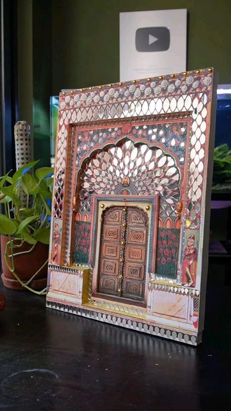 Mirror Lippan Art Work, 2d Paper Art, Relief Painting Designs, Mud Mirror Work On Wall, Lippan Art Mirror Wall, Lipan Art Mirror Work, Wooden Art Wall Decor, Lippan Art Design, Lippan Art Mirror