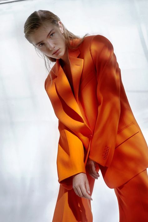 High Fashion Poses, Orange Suit, Orange Outfit, The Attico, Orange Aesthetic, Orange Fashion, Wool Pants, Photoshoot Inspiration, Fashion Photoshoot