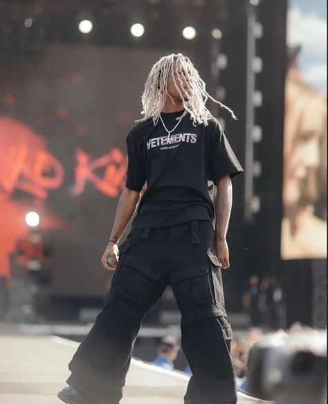 Playboi Carti Outfits, Destroy Lonely, Swag Pics, Dreadlock Hairstyles For Men, Guy Fits, Street Fashion Men Streetwear, Mens Outfit Inspiration, Fit Ideas, Streetwear Men Outfits