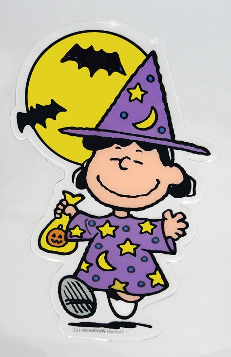 Lucy Halloween Jelz Window Cling - Trick or Treating Witch Peanuts Halloween Decor, Lucy Charlie Brown, Snoopy Store, Snoopy Tattoo, Lucy Van Pelt, Peanuts Halloween, Charlie Brown Halloween, Halloween Wood Crafts, Vintage Snoopy