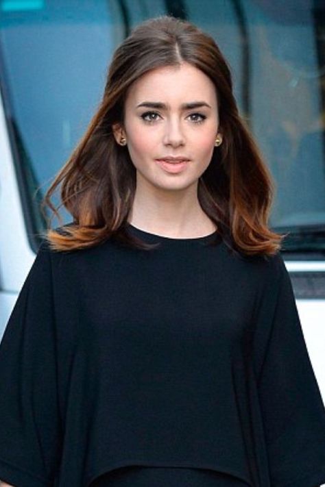 Center Part Bridesmaid Hair, Lily Collins Wedding Hair, Structured Hairstyles, Middle Parting Hairstyles, Lily Collins Short Hair Shoulder Length, Lily Collins Straight Hair, 1990 Hairstyles, Lucy Hale Mid Length Hair, Lilly Collins Hair Emily In Paris