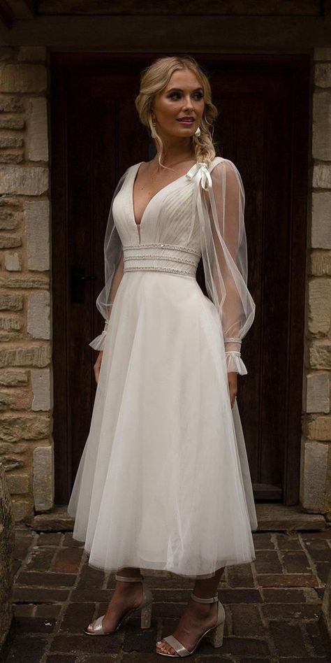 30 Incredible Tea Length Wedding Dresses Belle Wedding Dress, Wedding Dress Over 40, Tea Length Wedding Dresses, Lace Tea Length Dress, 2nd Wedding Dresses, Second Wedding Dresses, Wedding Gown Styles, Tea Length Wedding, Wedding Dress Guide