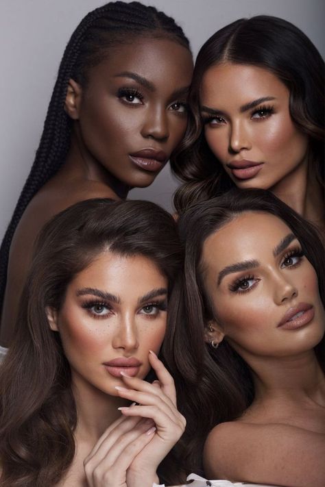 5 Models Posing Together, Lady Boss Photoshoot, Birthday Shoot Makeup, Makeup Branding Photoshoot, Lanna Lashes, Lash Photoshoot Ideas, Photoshoot Makeup Ideas, Photoshoot House, Lash Shoot