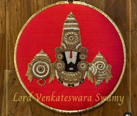 Men Boutique, Blouse Painting, Venkateshwara Swamy, Indian Traditional Paintings, Blouse Works, Aari Design, Frame Work, Fabric Paint Diy, Embroidery Frame