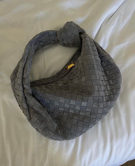 Bottega Jodie, Bottega Bag, Bottega Veneta Bag, Bag Obsession, Grey Bag, Fancy Bags, Pretty Bags, Cute Bags, Hobo Bag