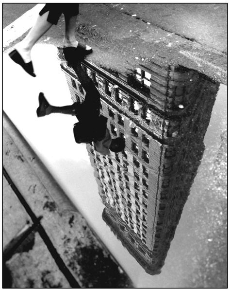 Henri Cartier-Bresson: I like how this is showing a reflection of the building a the person jumping over the puddle. Street Photography People, Walker Evans, Henri Cartier Bresson, Reflection Photography, Vivian Maier, Famous Photographers, Foto Vintage, Foto Art, Street Fashion Photography