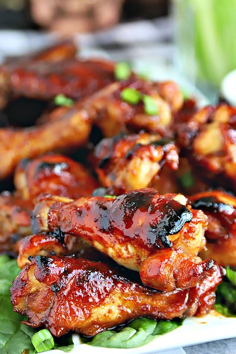 Honey Chicken Wings - Grateful Prayer | Thankful Heart Honey Glaze Chicken Wings, Honey Glazed Chicken Wings, Wings Recipe Oven, Chicken Wings Recipe Oven, Garlic Chicken Wings Recipe, Honey Baked Chicken, Honey Chicken Wings, Sticky Chicken Wings, Honey Garlic Chicken Wings