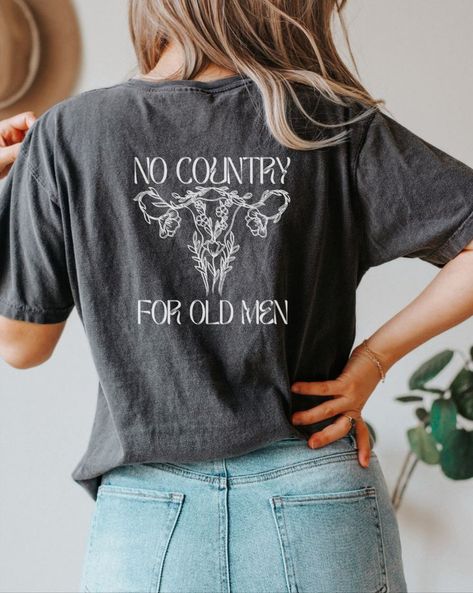 No Country For Old Men, Gym Lifting, Weightlifting Shirts, Funny Gym Shirts, Gym Lover, Gym Muscle, Gym Tees, Cute Shirt Designs, Muscle Tank Tops