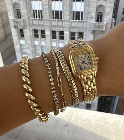 Watch Bracelet Stack, Jewelry Stack, Vintage Gold Watch, Xoxo Jewelry, Gold Bracelets Stacked, Gold Girl, School Jewelry, Jewelry Essentials, Jewelry Fashion Trends