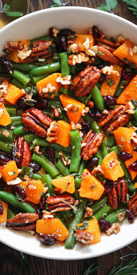 Green Beans with Butternut Squash, Pecans, and Cranberries in a white bowl. Green Beans For Thanksgiving, Beans For Thanksgiving, Thanksgiving Green Bean Recipe, Thanksgiving Green Beans, Christmas Side Dish, Easy Dinner Party Recipes, Green Bean Salad Recipes, Healthy Green Beans, Green Bean Dishes