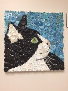 Button Art On Canvas, Button Art Projects, Button Canvas, Buttons Crafts Diy, Button Creations, Art Perle, Black And White Cat, Vintage Jewelry Crafts, Vintage Jewelry Art