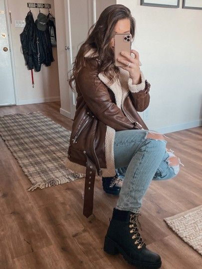 combat boots, aviator jacket, brown jacket, black boots, combat boot outfit Brown Pilot Jacket Outfit, Cream Aviator Jacket Outfit, Brown Boots Outfit Work, Brown Aviator Jacket Outfit, Brown Boots Outfit Winter, Brown Combat Boots Outfit, Brown Aviator Jacket, Aviator Jacket Outfit, Aviator Outfit