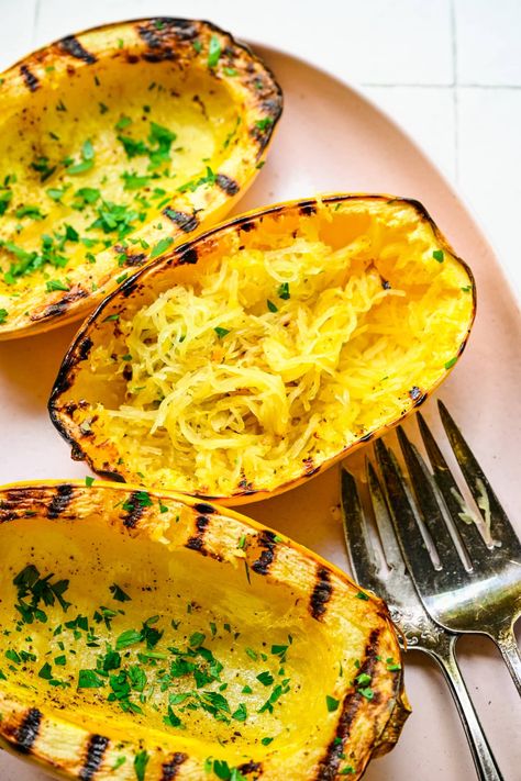 Grilled Spaghetti Squash, Spaghetti Squash Soup, Vegan Spaghetti Squash, Grilled Squash, Grilled Side Dishes, Late Summer Early Fall, Easy Vegetable Side Dishes, Grilling Sides, Dinner For One