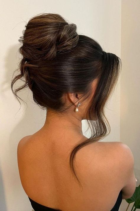 Prom Hairdos, Bridesmaid Hair Inspo, Cute Prom Hairstyles, Classic Wedding Hair, Wedding Hair Up, Prom Season, Guest Hair, Bridesmaid Hair Makeup, Bridal Hair Inspiration