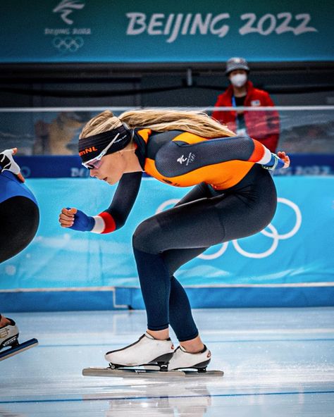 Jutta Leerdam on Instagram: “I feel so blessed to be here and to skate on this track! 🤩🧡 #excited #olympics #beijing2022” Speed Skating Women, Speed Skating, Speed Skates, Ice Skaters, Sport Body, Mustang Shelby, Winter Sports, Sport Girl, My Happy Place