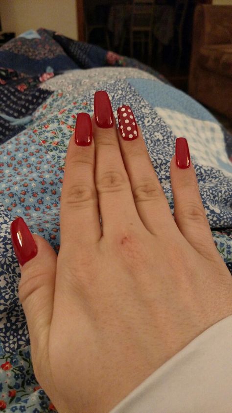 Polka dots with red nails! Red Nails With Polka Dots, Red And White Polka Dot Nails, Red Nails With Accent Nail, Red Polka Dot Nails, Nails Polka Dots, Disney Room, Polka Dot Nail Art, Dot Nails, Nail Art Tutorials