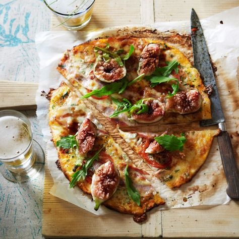 Gorgonzola, Fig and Pancetta Pizza Pancetta Pizza, Pizza Stromboli, Italian Main Dishes, Fig Recipes, Pizza Recipes Easy, Grilled Pizza, Pizza Recipes Homemade, Italian Pizza, Pizza Party