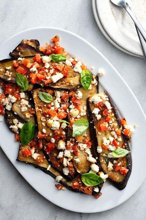 Healthy Greek Recipes, Greek Recipes Easy, Greek Dinner, Salad Appetizer Cups, Feta Cheese Recipes, Greek Dinners, Eggplant Dishes, Baked Eggplant, Grilled Eggplant