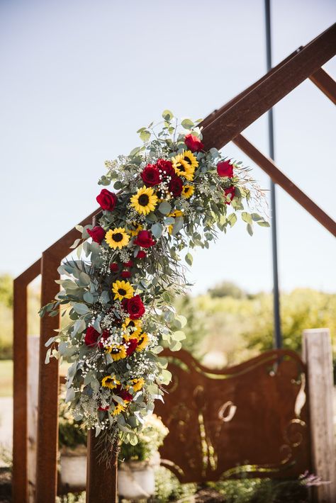 Red Roses And Sunflower Wedding Theme, Red And Yellow Wedding Theme, Sunflowers With Roses, Red Wedding Accents, Red And Yellow Wedding, Red Roses And Sunflowers, Sunflower Wedding Decorations, Wedding Ides, Yellow Wedding Theme