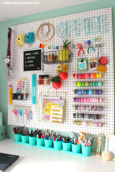 You got to see my peg board organization HERE and I’ve since been seeing pegboards EVERYWHERE!!! So many amazing hacks and tips and colors and sizes!!! I just HAD to do a roundup! (had too!) I think I just love pegboards because they are so easy to change up the layout and what you put … Room Pegboard, Decal Business, Craft Office, Office Closet, Organize Craft Supplies, Dream Craft Room, Craft Room Design, Pen Organization, Craft Area