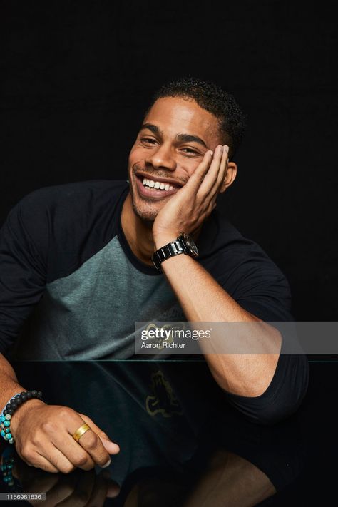 Jordan Calloway, Best Friend Outfits, Boy Celebrities, Black Men Hairstyles, Man Crush Everyday, Black Lightning, Black Pride, Business Casual Men, African Beauty