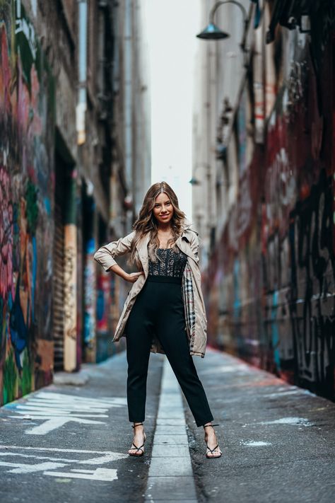 City Fashion Shoot, City Fashion Photography, Street Photography Model, Urban Photography Portrait, Street Fashion Photoshoot, Female Portrait Poses, Street Photography Portrait, Downtown Photography, City Streets Photography