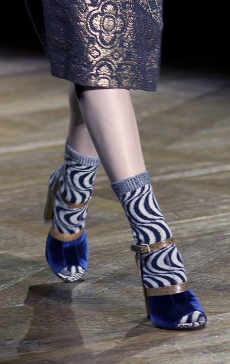 Heels with socks - Playing Favourites from Fall 2011 Paris Collections Heels And Socks, Funky Socks, Comfortable Socks, Socks And Heels, Socks And Sandals, Dries Van Noten, Cool Socks, Blue Velvet, Fashion Details