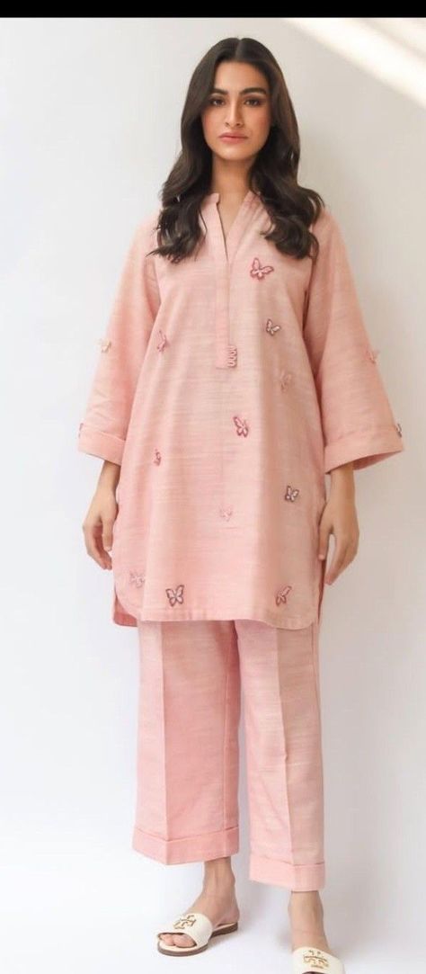 Bazu Design, Desi Casual, 3 D Butterfly, Pakistani Kurta Designs, Dress Design Pakistani, Hijab Styling, Embroidered Butterflies, Co Ords Outfits, Simple Kurta Designs