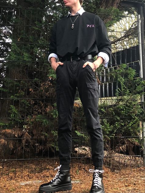 Eboy Outfit Men, Alt Mens Fashion Aesthetic, Punk Alternative Style Men, Men's Alternative Fashion, Witchy Men Fashion, Goth Outfits For Men, Punk Skater Outfits, Casual Emo Outfits Men, Alternative Guy Outfits