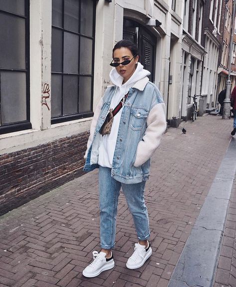 Boyfriend Jeans Kombinieren, Ripped Jeggings, Trendy Swimwear, Double Denim, Teen Vogue, Winter Mode, Fashion Mode, Looks Style, Mode Inspiration