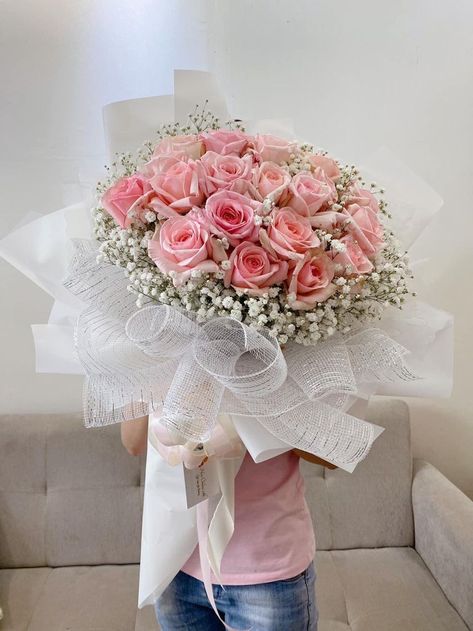 30 Roses Bouquet, Pink Rose Bouquet Birthday, Buket Pink, 25 Roses Bouquet, Roses Bouquet Gift, Basket Flower Arrangements, Flower Boquet, Graduation Flowers, Rose Flower Arrangements