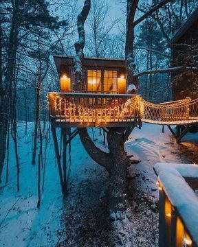 (8) AXM Twitter'da: "https://t.co/8BUAt8tWB0" / Twitter Winter Window Boxes, Before I Sleep, Miles To Go, Apartment Architecture, Winter Photos, Days Until Christmas, Woodworking Skills, Cabin Life, Beautiful Hotels