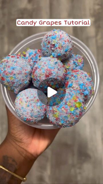 Krissy Flowers on Instagram: "Watch me work, shipping out some candy grapes 🤦🏽‍♀️  CANDY GRAPES TUTORIAL!  CANDY RECIPE:  3 CUPS SUGAR  1 CUP WATER 1/2 CUP POWDERED CORN SYRUP  COOK CANDY MIXTURE UNTIL 300 DEGREES  CANDY THERMOMETER IS REQUIRED  NO GEL COLOR ADDED NO CANDY FLAVOR ADDED  #krissyflowersdesserts #krissyflowers #candygrapes #candiedfruit #tutorial #recipe #love #instagram #reels #viral #trending #influencer #blogger #foodie #foodporn #food #explorepage #explore #asmr #art #artist #follow #smallbusiness #baltimore #business #candyfruit" Trending Snacks, Grape Snacks, Candied Grapes Recipe, Candied Fruit Recipes, French Dip Recipes, Candy Grapes, Recipes Chili, Pasta Bread, Grape Recipes