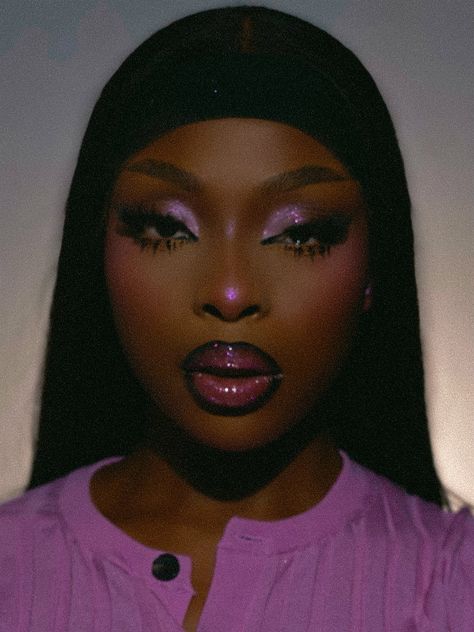 Purple Lip Combo, Cool Eyeshadow Looks, 70s Glam Makeup, Flawless Face Makeup, 90s Makeup, Drag Make-up, Sims 4 Cc, Catty Noir, Brown Skin Makeup